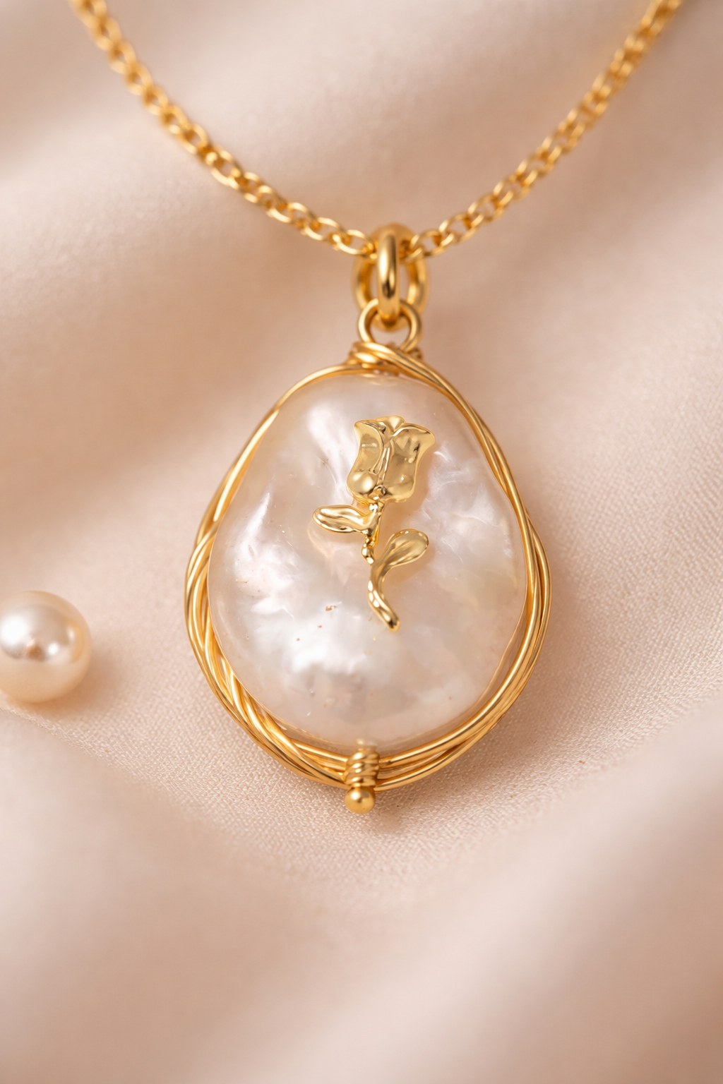 Baroque Freshwater Pearl Necklace with Rose Detail